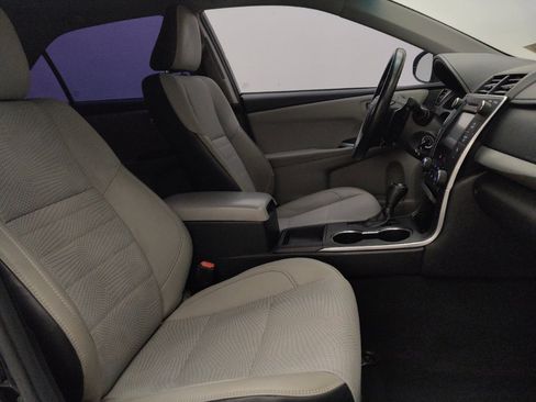 Used 2017 Toyota Camry SE w/ Moonroof Package FWD image 21