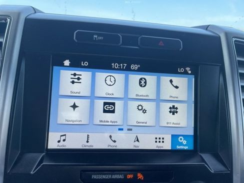 Used 2016 Ford F150 Platinum w/ Trailer Tow Package image 17