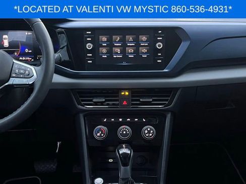 Certified 2023 Volkswagen Taos SE w/ Panoramic Sunroof Package image 15