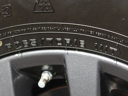 Used 2020 Toyota Tacoma SR5 image 36