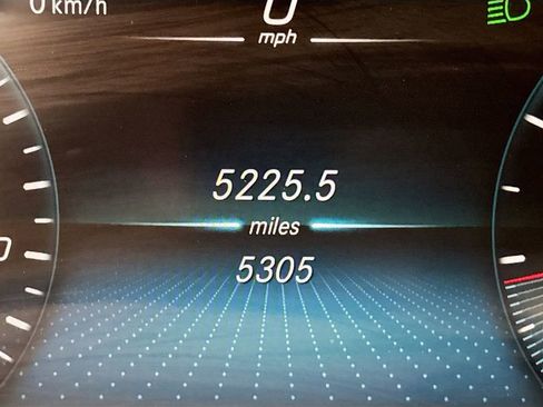 Used 2023 Mercedes-Benz GLC 300 4MATIC Coupe image 11