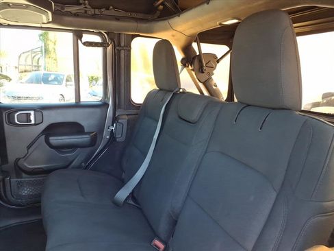 Used 2019 Jeep Wrangler Unlimited Sport S image 16