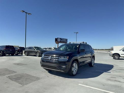 Used 2019 Volkswagen Atlas SE image 3