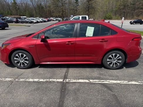 Used 2020 Toyota Corolla LE FWD image 4