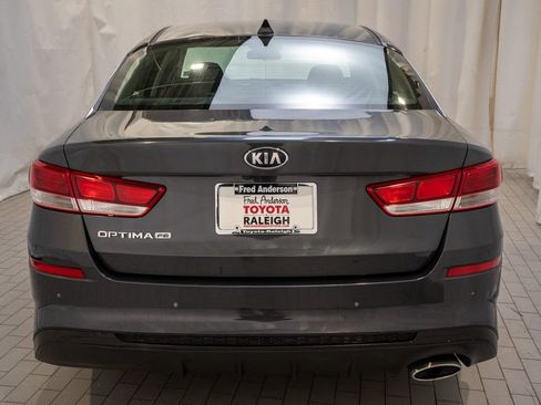Used 2019 Kia Optima LX image 4