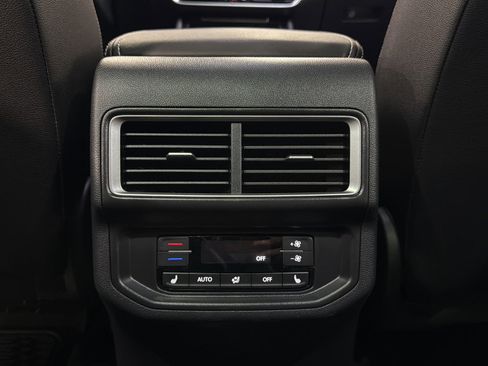 Certified 2025 Volkswagen Atlas SEL image 34