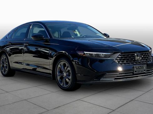 Used 2023 Honda Accord EX image 3