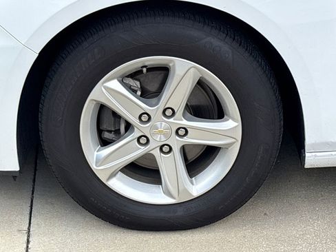 Used 2023 Chevrolet Malibu LS FWD image 11