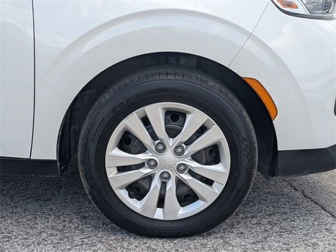 Used 2020 Kia Soul LX image 11