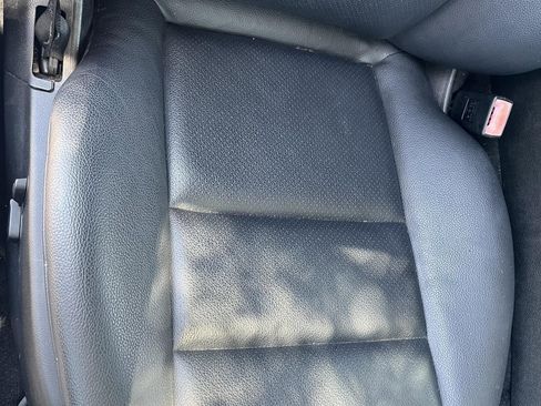 Used 2013 Mercedes-Benz C 250 Sedan image 36