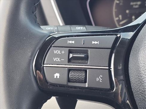 Used 2025 Honda Pilot EX-L image 22