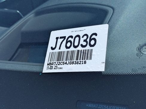 Used 2018 BMW 740e xDrive w/ Driver Assistance Package image 33