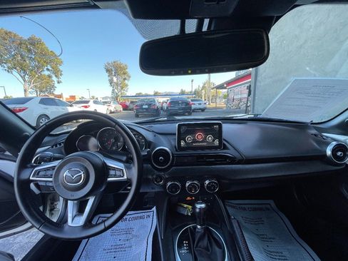 Used 2017 MAZDA MX-5 Miata Grand Touring RWD image 10