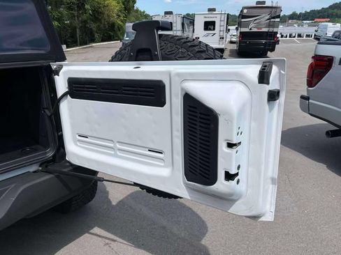 Used 2023 Ford Bronco Big Bend w/ Sasquatch Package AWD/4WD image 20
