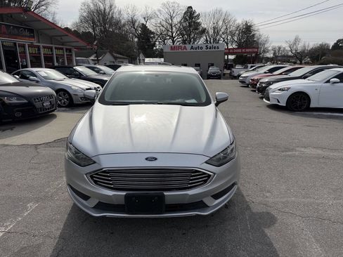Used 2017 Ford Fusion SE image 10