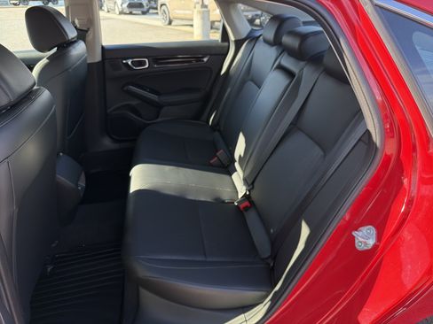 Used 2022 Honda Civic Touring image 32