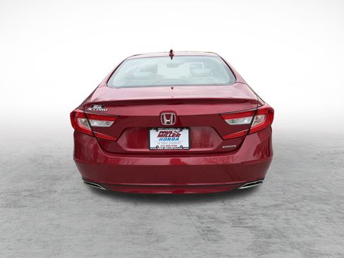 Used 2018 Honda Accord Touring image 6