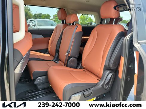 New 2026 Kia Carnival EX FWD image 12