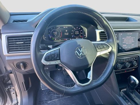 Used 2023 Volkswagen Atlas SE FWD image 11