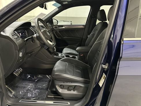 Certified 2023 Volkswagen Tiguan SEL R-Line image 16