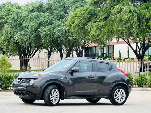 Used 2013 Nissan Juke SV FWD image 4