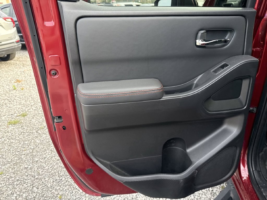 Used 2022 Nissan Frontier PRO-4X AWD/4WD image 25