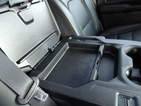 New 2026 RAM 1500 Laramie AWD/4WD image 11