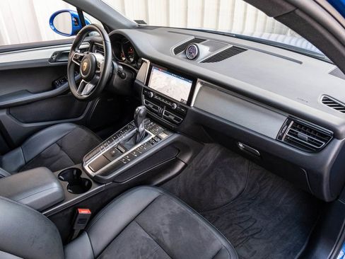 Used 2021 Porsche Macan w/ Premium Package AWD/4WD image 26