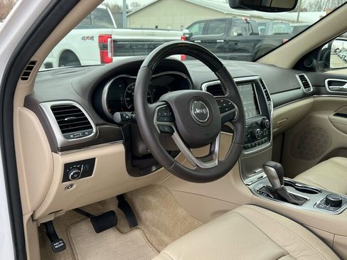 Used 2018 Jeep Grand Cherokee Overland image 13