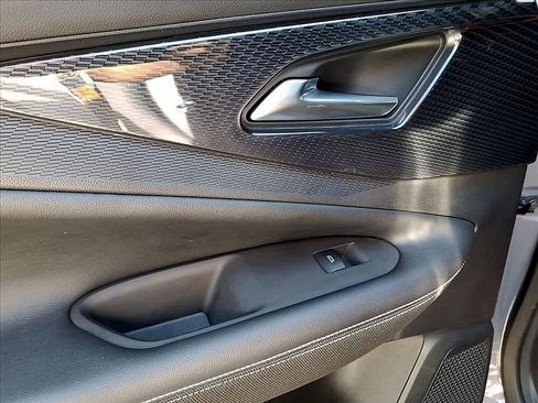 Used 2025 Chevrolet Blazer EV LT image 12