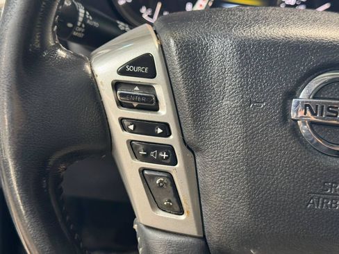 Used 2017 Nissan Titan PRO-4X w/ Pro-4x Convenience Package AWD/4WD image 23