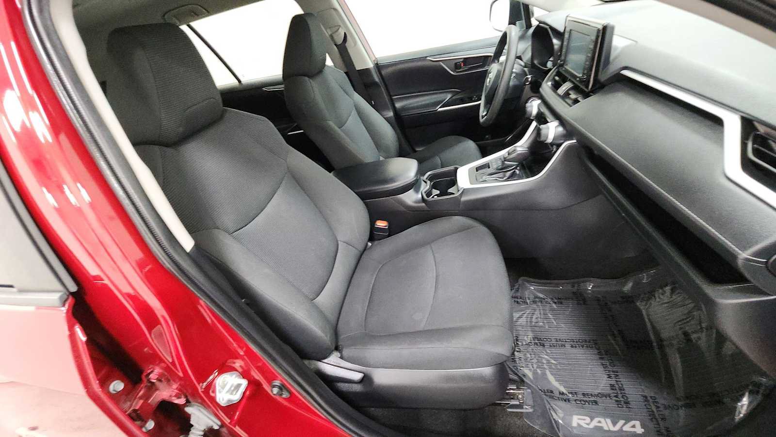 Certified 2020 Toyota RAV4 LE w/ All Weather Liner Package AWD/4WD image 29