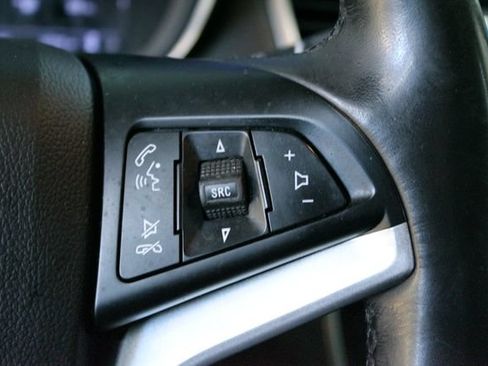 Used 2019 Chevrolet Trax LT w/ LT Convenience Package FWD image 17