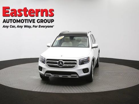 Used 2021 Mercedes-Benz GLB 250 4MATIC w/ Premium Package image 56