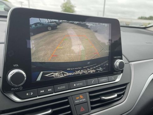 New 2025 Nissan Altima 2.5 SR image 25