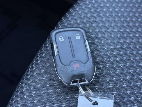 Used 2023 GMC Terrain SLE image 29