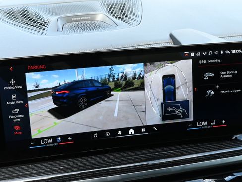 Certified 2025 BMW X6 M60i AWD/4WD image 32