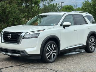 Certified 2023 Nissan Pathfinder Platinum video 2