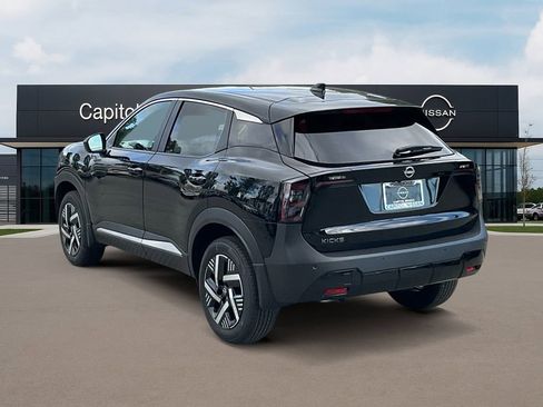 New 2025 Nissan Kicks SV w/ Illumination Package image 8