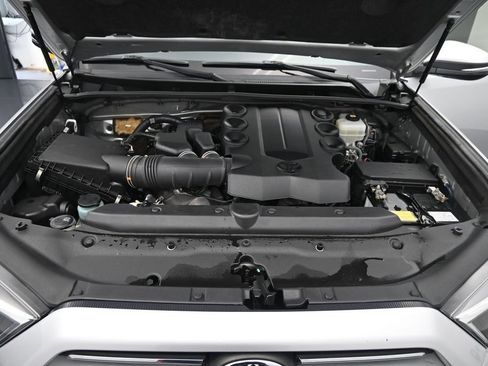 Used 2022 Toyota 4Runner SR5 Premium AWD/4WD image 14