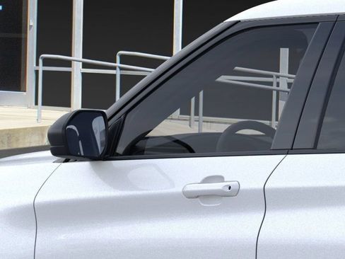Used 2025 Ford Explorer Active RWD image 21