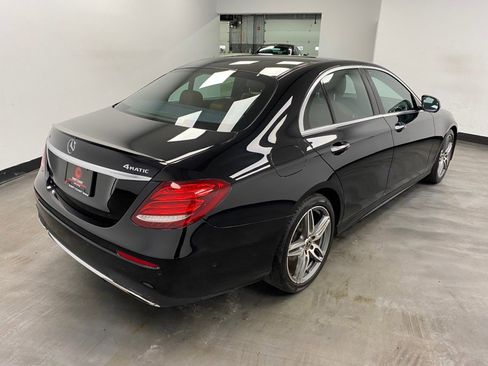 Used 2018 Mercedes-Benz E 300 4MATIC w/ Premium 2 Package image 6