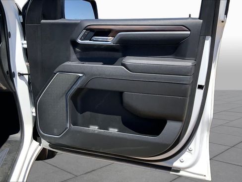 Used 2025 GMC Sierra 1500 SLT RWD image 23