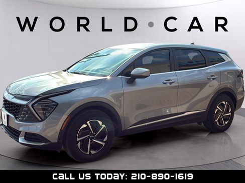 Used 2025 Kia Sportage LX FWD image 11