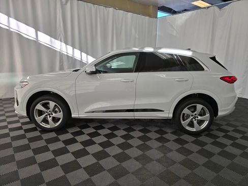 New 2025 Audi Q5 Premium Plus image 3