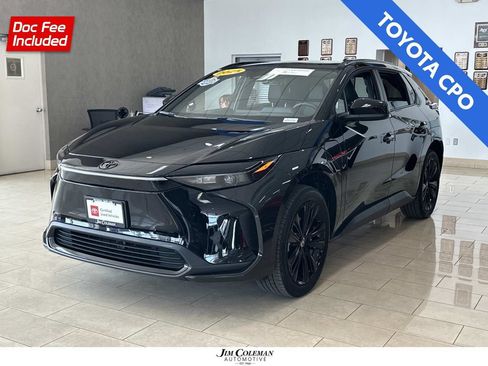 Certified 2025 Toyota bZ4X AWD image 1