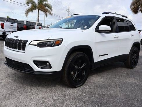 Used 2021 Jeep Cherokee Latitude Plus AWD/4WD image 4