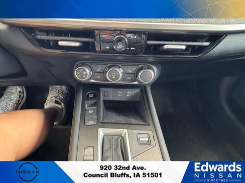 New 2025 Nissan Kicks SV w/ SV Premium Package AWD/4WD image 29
