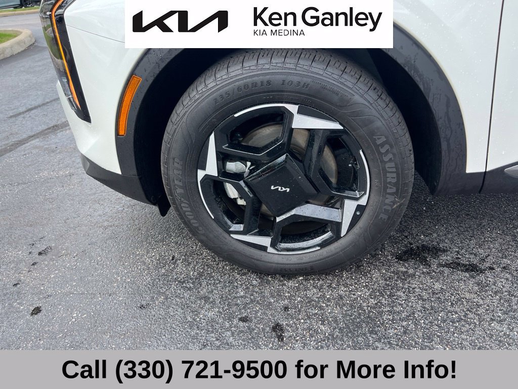 Certified 2026 Kia Sportage EX w/ EX Panoramic Sunroof Package AWD/4WD image 17