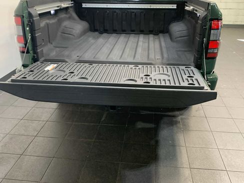 Used 2024 Nissan Frontier PRO-4X w/ Pro Convenience Package AWD/4WD image 11